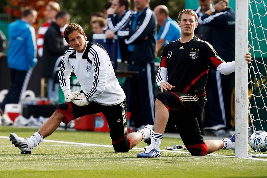 多俱乐部的 多俱乐部的