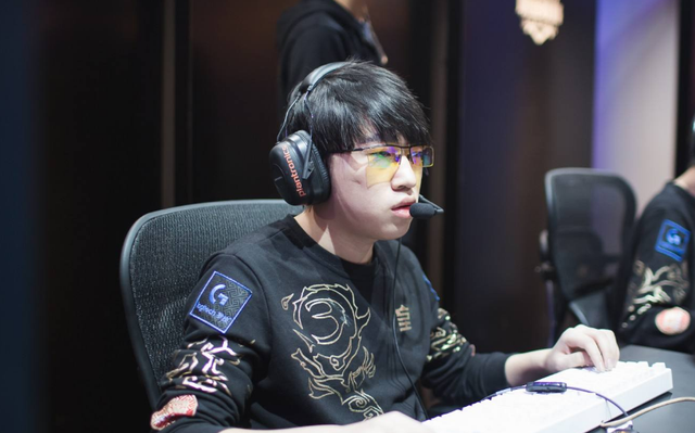 篮姿势和手 篮姿势和手