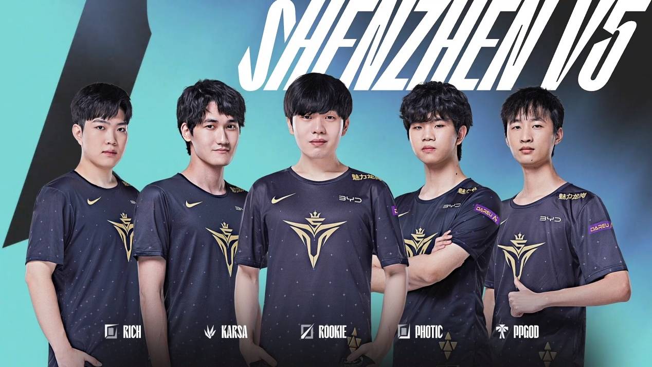 阳光洒在队 阳光洒在队