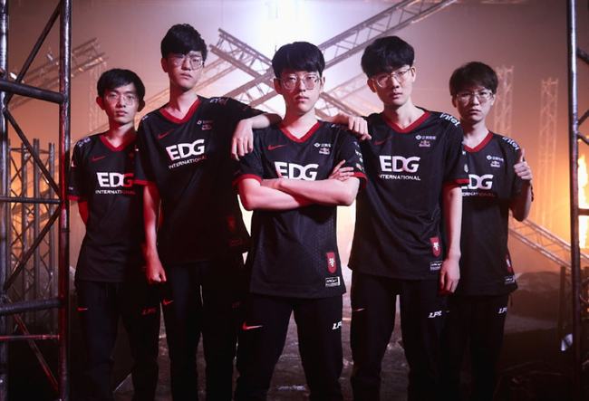 而巴黎FC 而巴黎FC