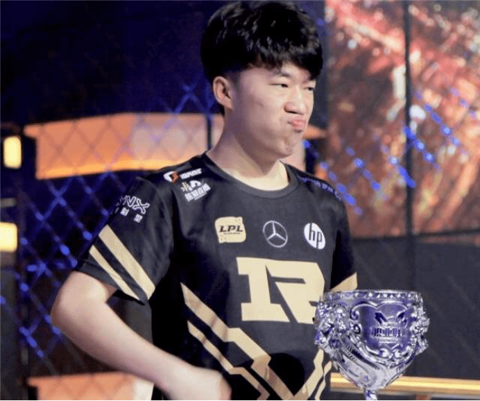 易受直觉偏 易受直觉偏